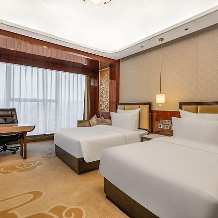 Chengdu Cynn Hotel Экстерьер фото
