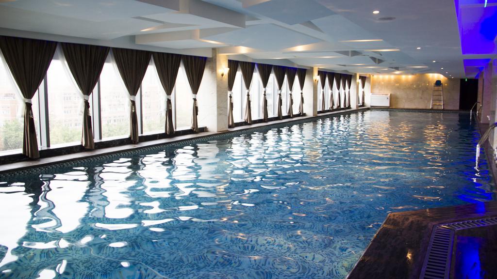 Chengdu Cynn Hotel Экстерьер фото