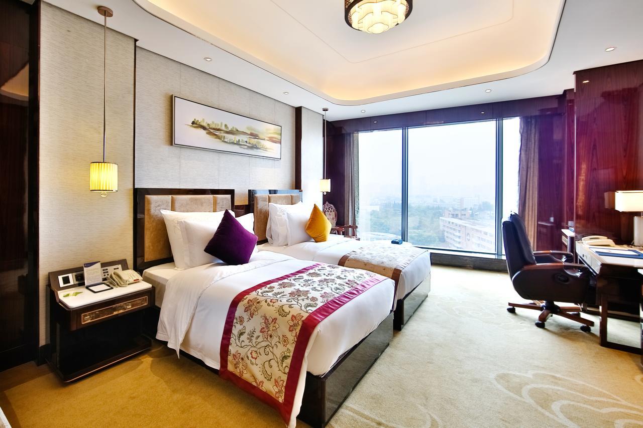 Chengdu Cynn Hotel Экстерьер фото
